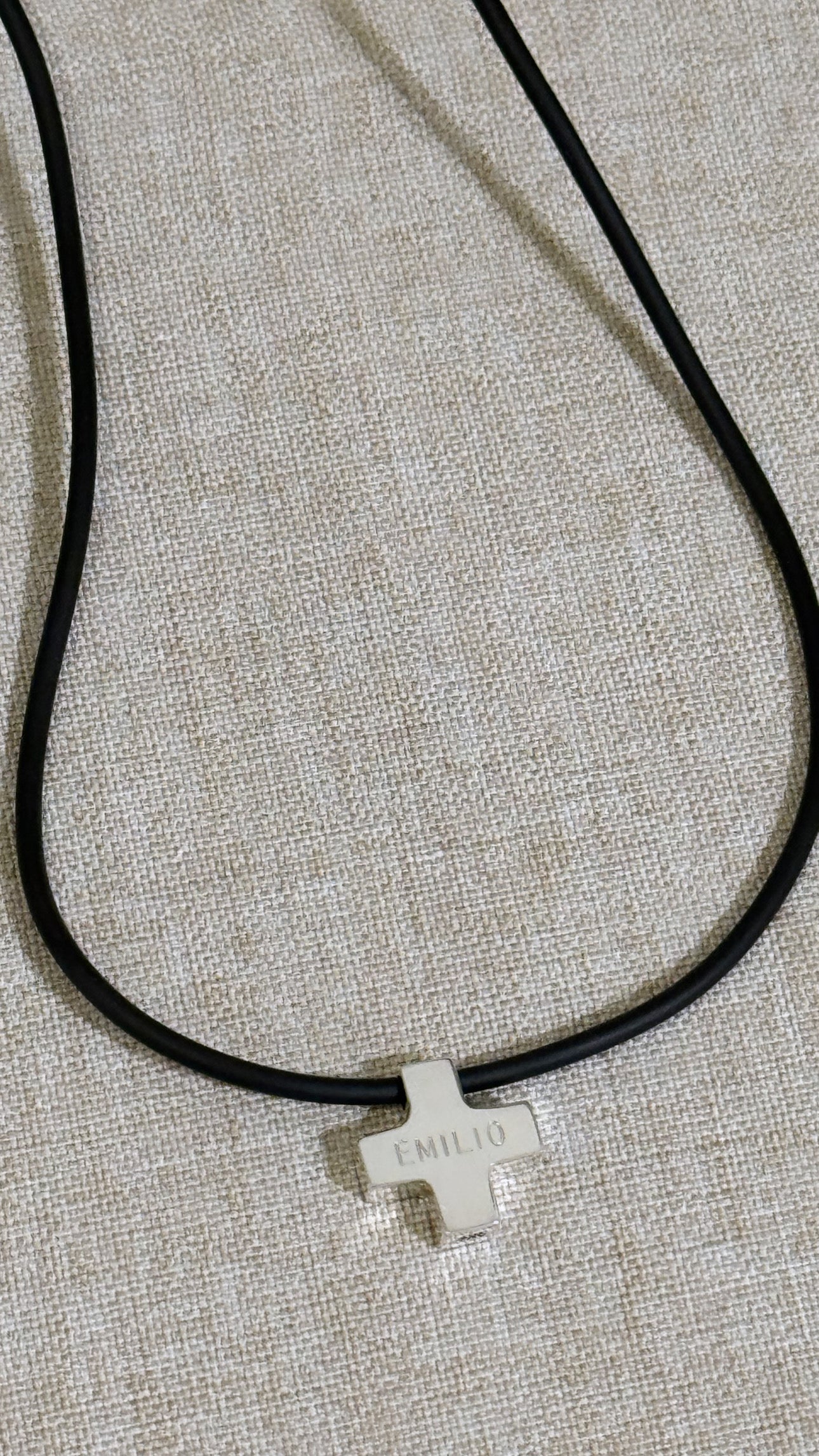 Collar Cruz Suiza de Plata