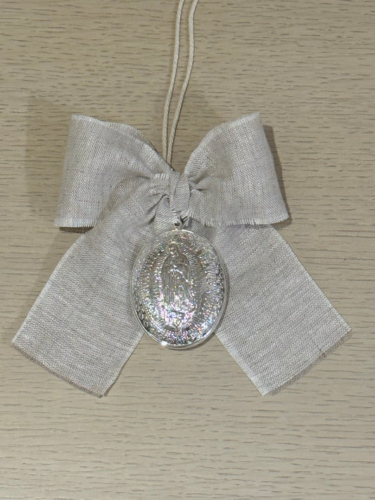 Medallón Grande para cuna de la Virgen de Guadalupe / Moño de Lino