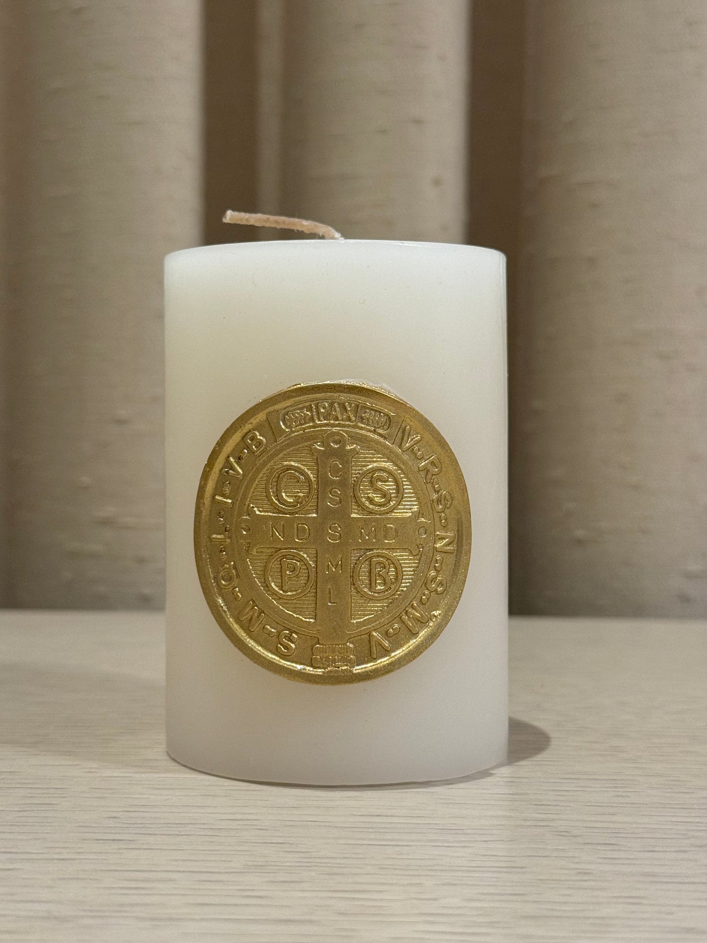 Mini Cirio de Medalla de San Benito 7 x 10 cm / Paquete de 10 piezas