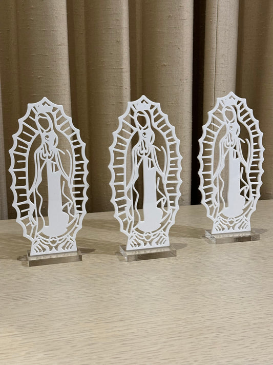 Virgencita de Guadalupe de Acrílico Blanco 18.5 cm / Paquete de 10 piezas