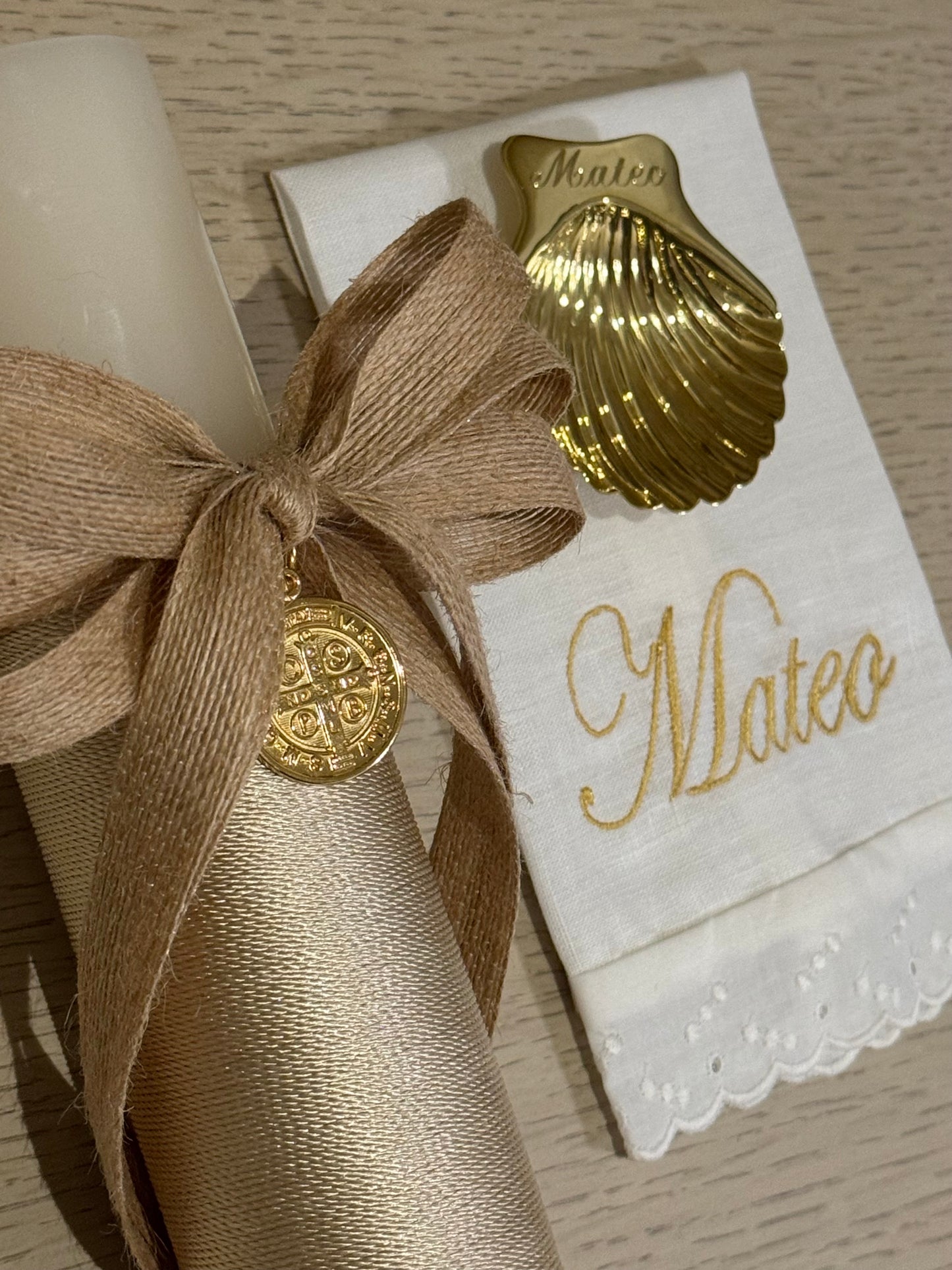 Set de Bautizo con Medalla de San Benito - Personalizado