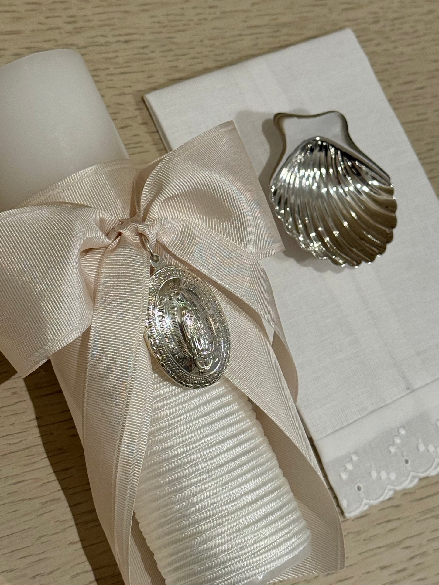 Set de Bautizo con Medalla de la Virgen de Guadalupe