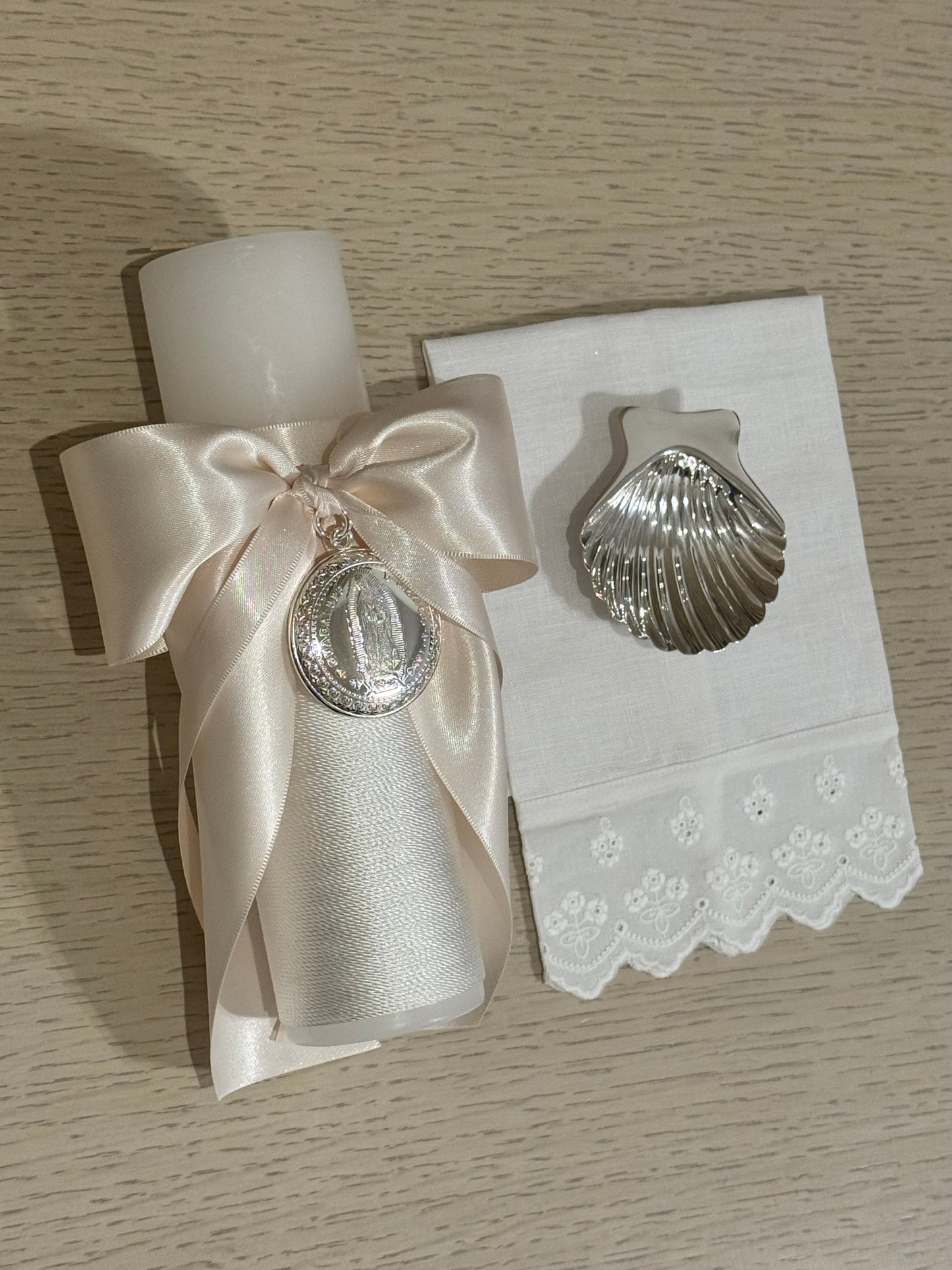 Set de Bautizo con Medalla de la Virgen de Guadalupe