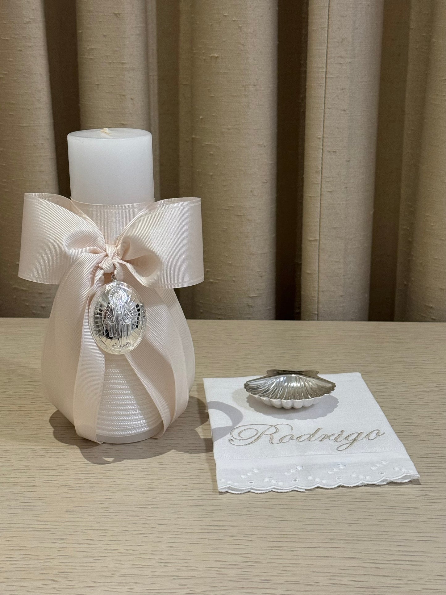 Set de Bautizo con Medalla de la Virgen Milagrosa - Personalizado