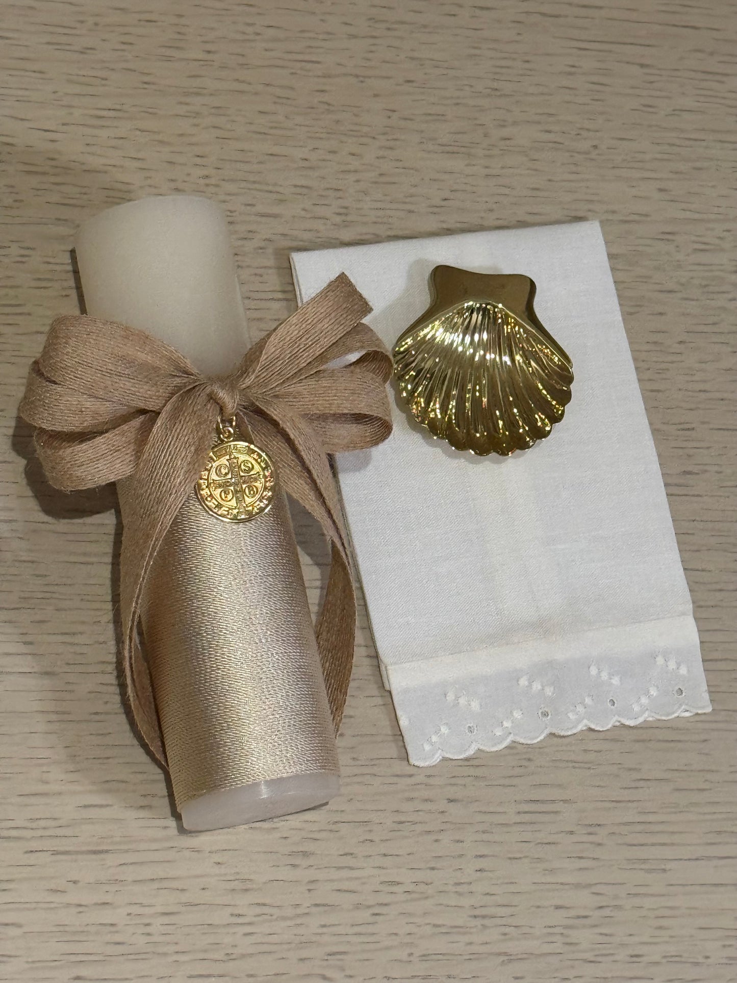 Set de Bautizo con Medalla de San Benito