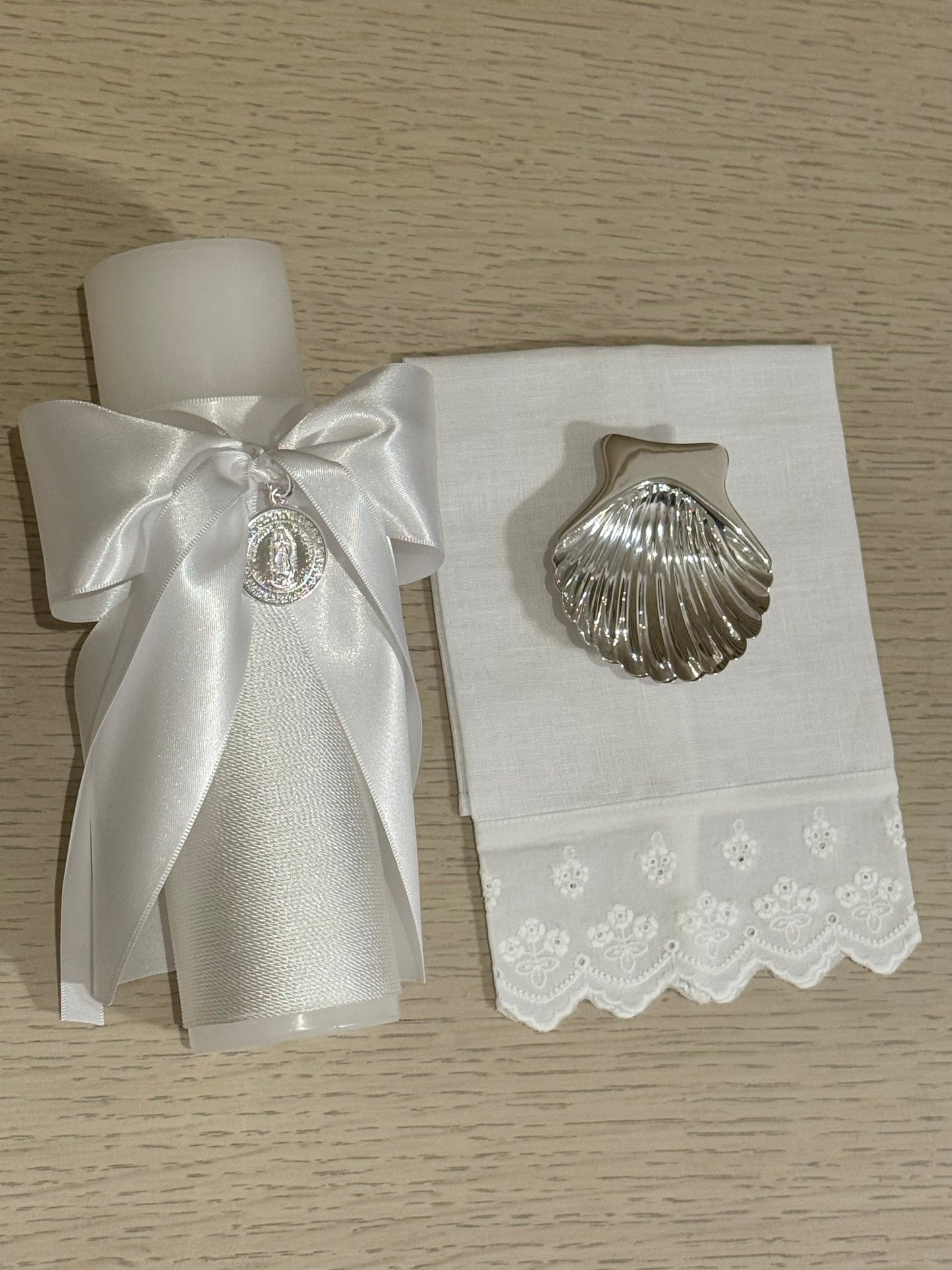 Set de Bautizo con Medalla de la Virgen de Guadalupe