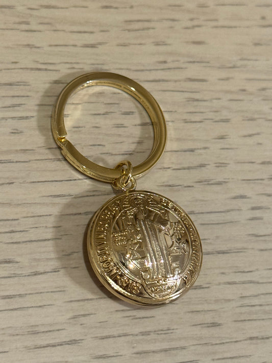 Llavero de San Benito / Paquete de 10 piezas