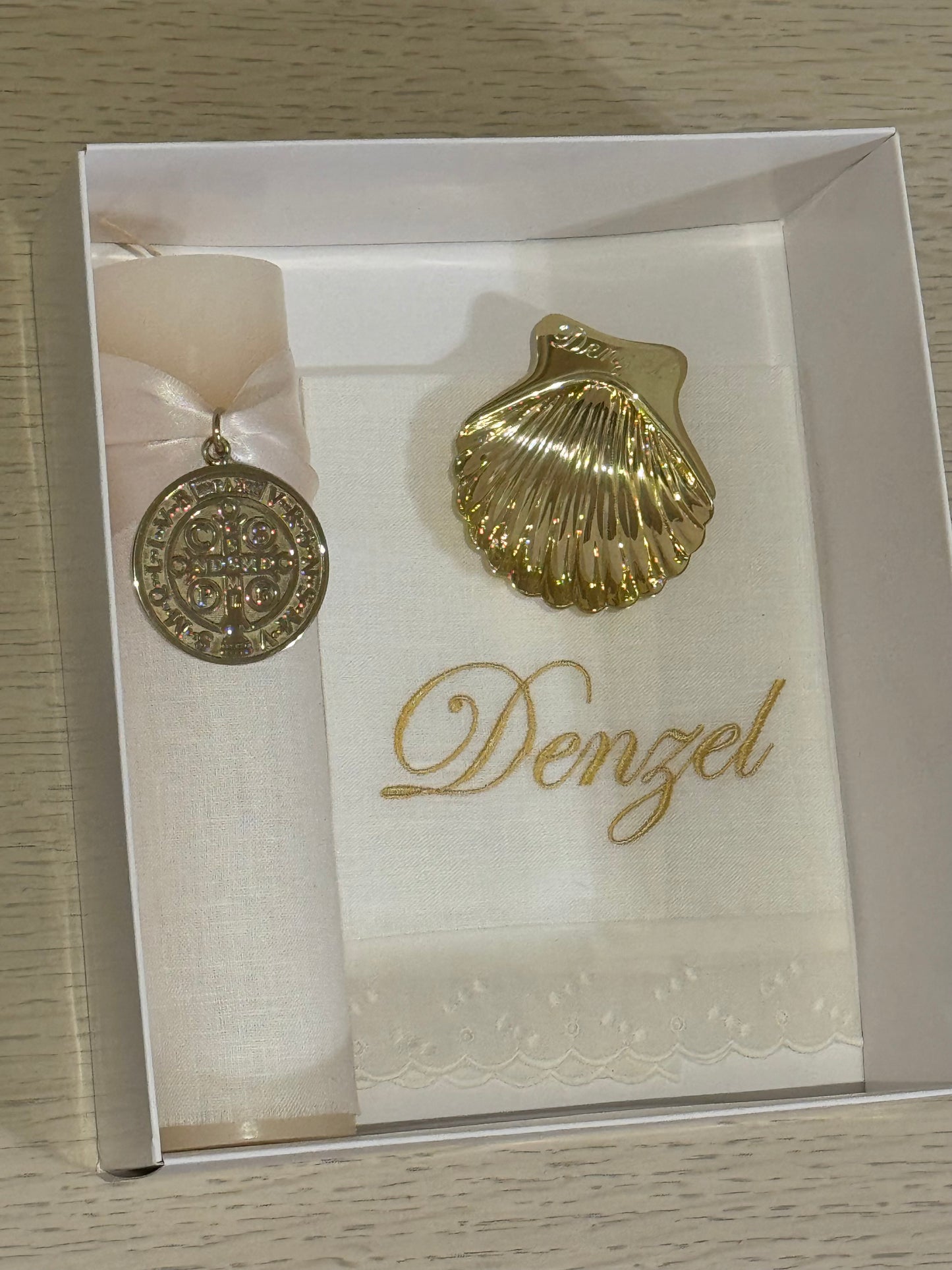 Set de Bautizo con Medalla de San Benito - Personalizado