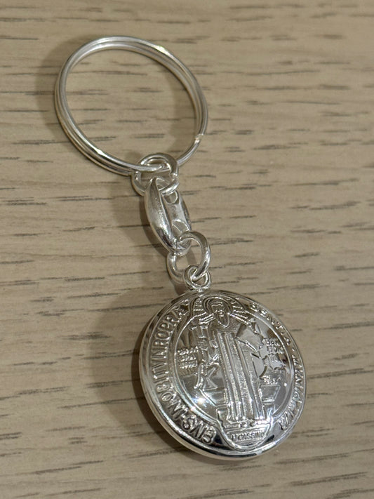 Llavero de San Benito / Paquete de 10 piezas