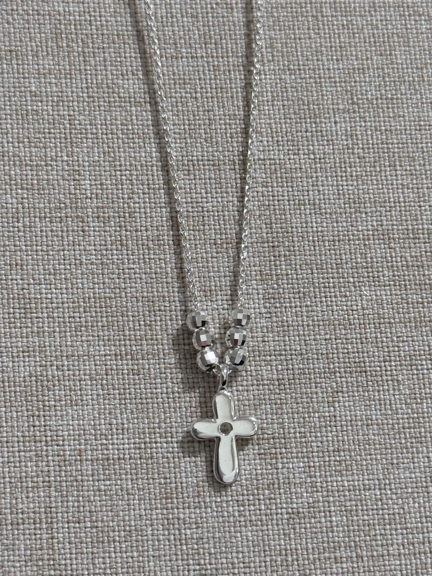 Collar Cruz de Plata