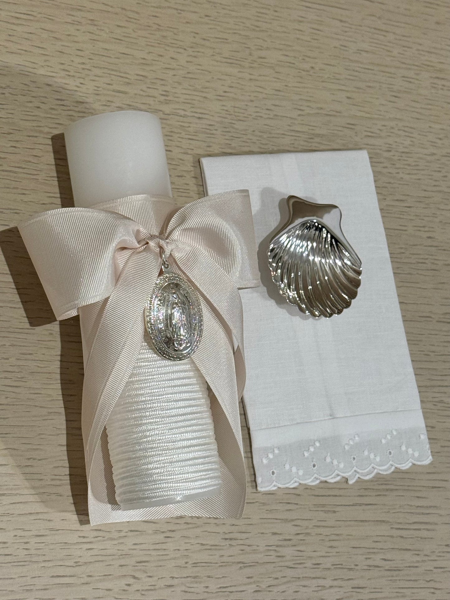 Set de Bautizo con Medalla de la Virgen de Guadalupe