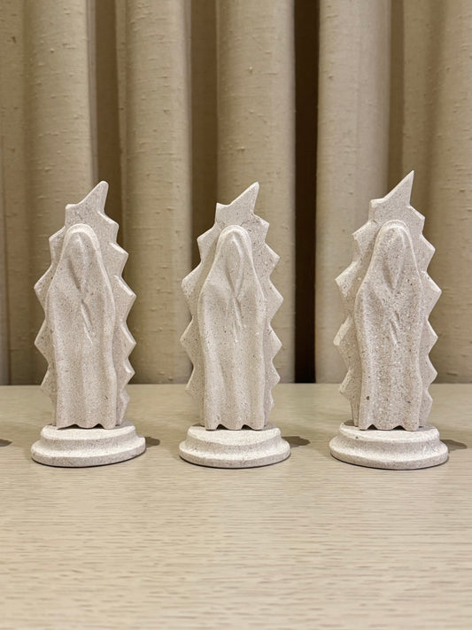 Virgencita de Guadalupe de Mármol 17 cm / Paquete de 10 piezas