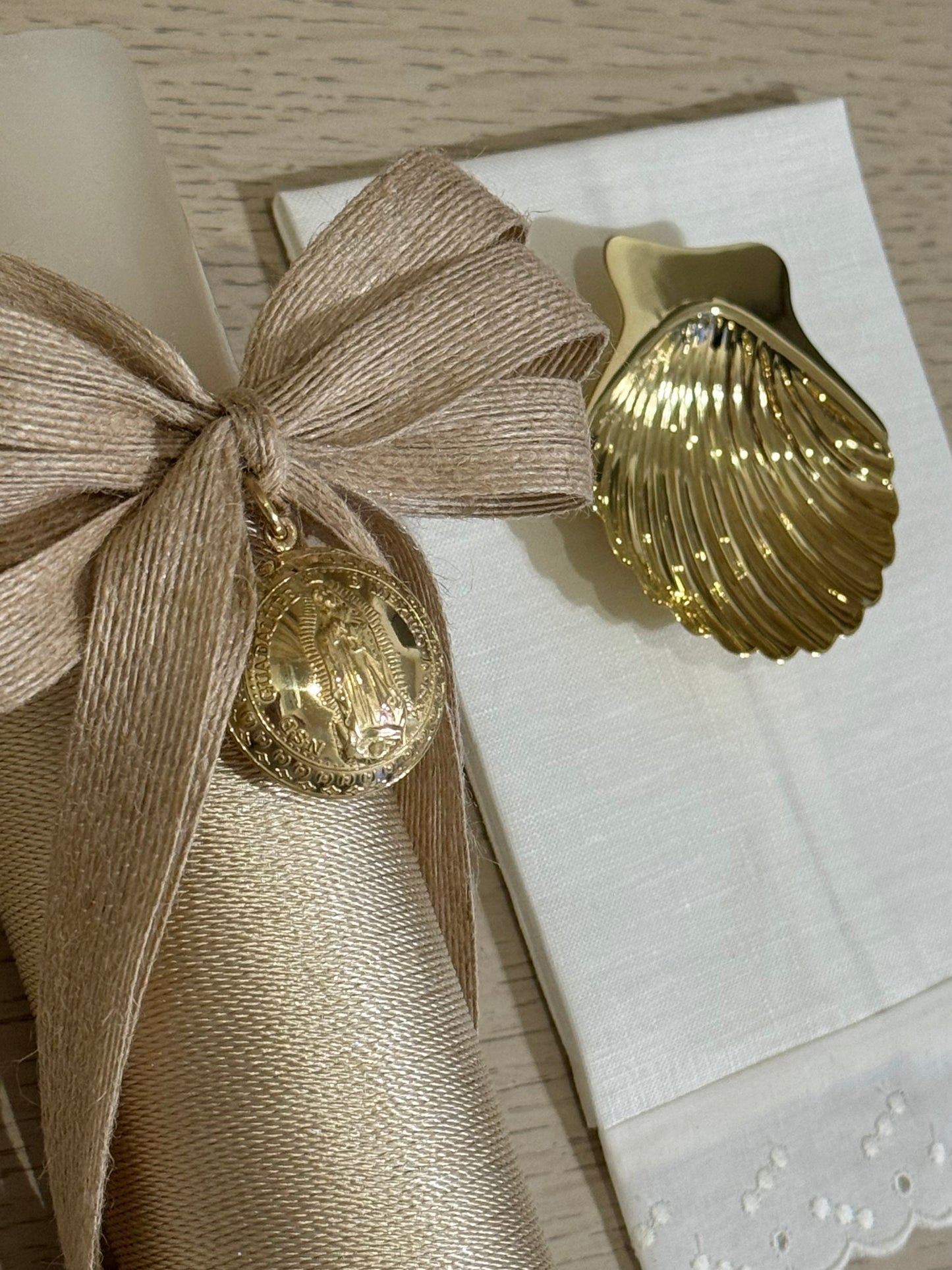 Set de Bautizo con Medalla de la Virgen de Guadalupe