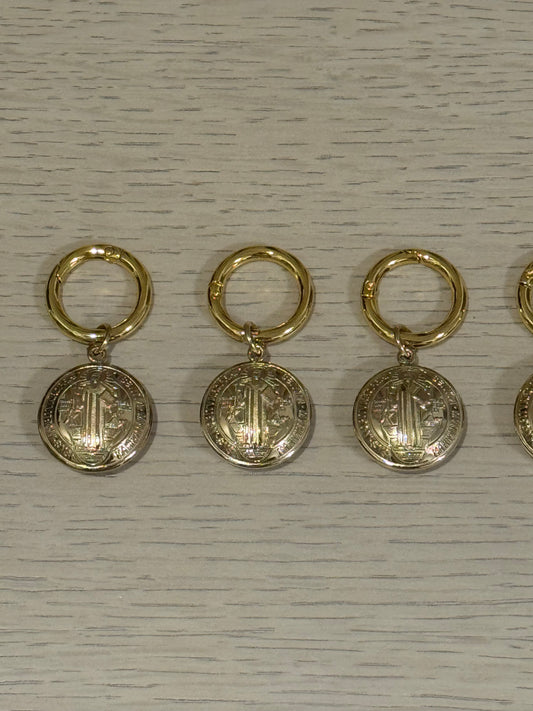 Llavero de San Benito / Paquete de 10 piezas