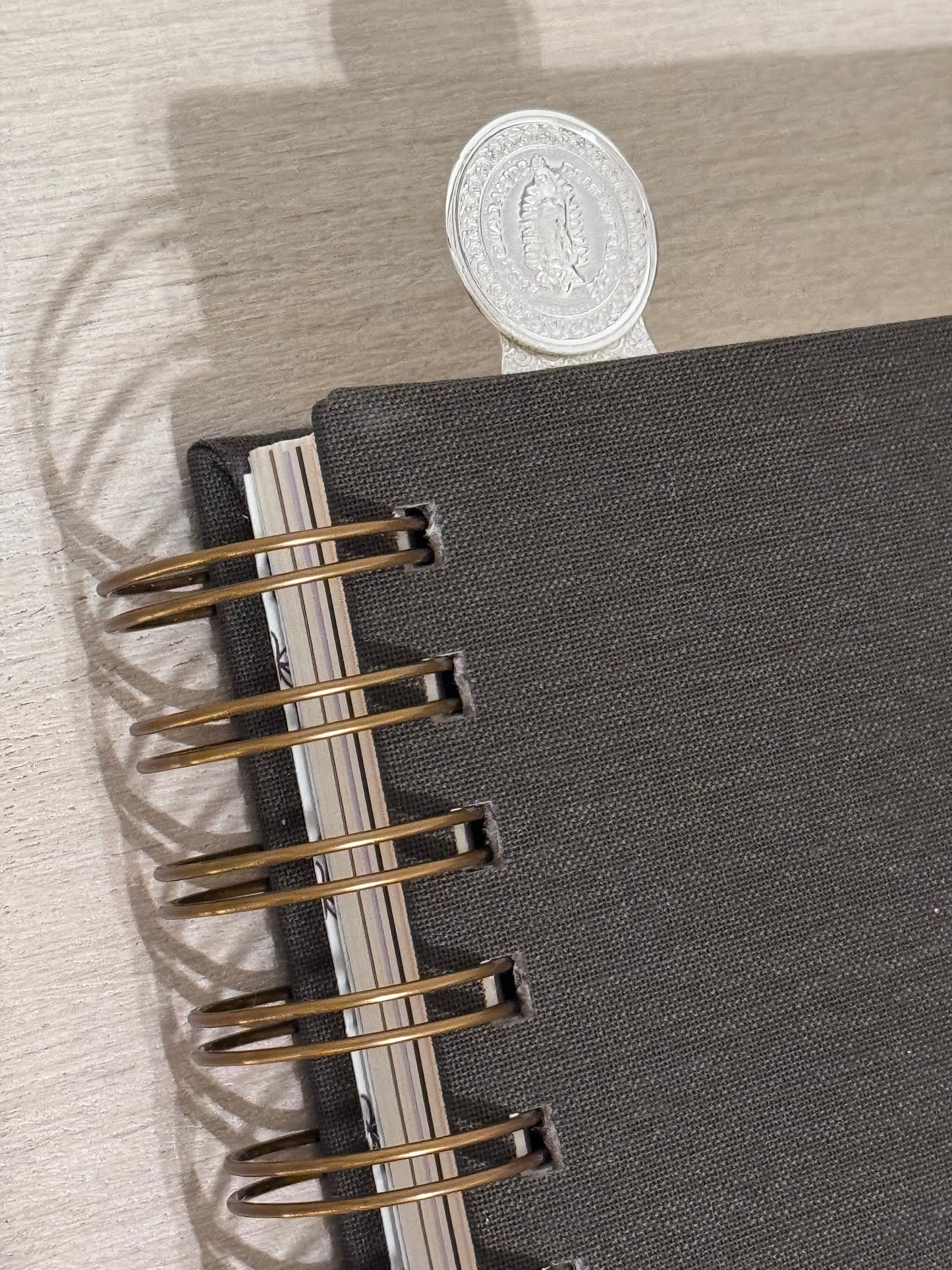 Separador de Libros Redondo Virgen de Guadalupe / Paquete de 10 piezas