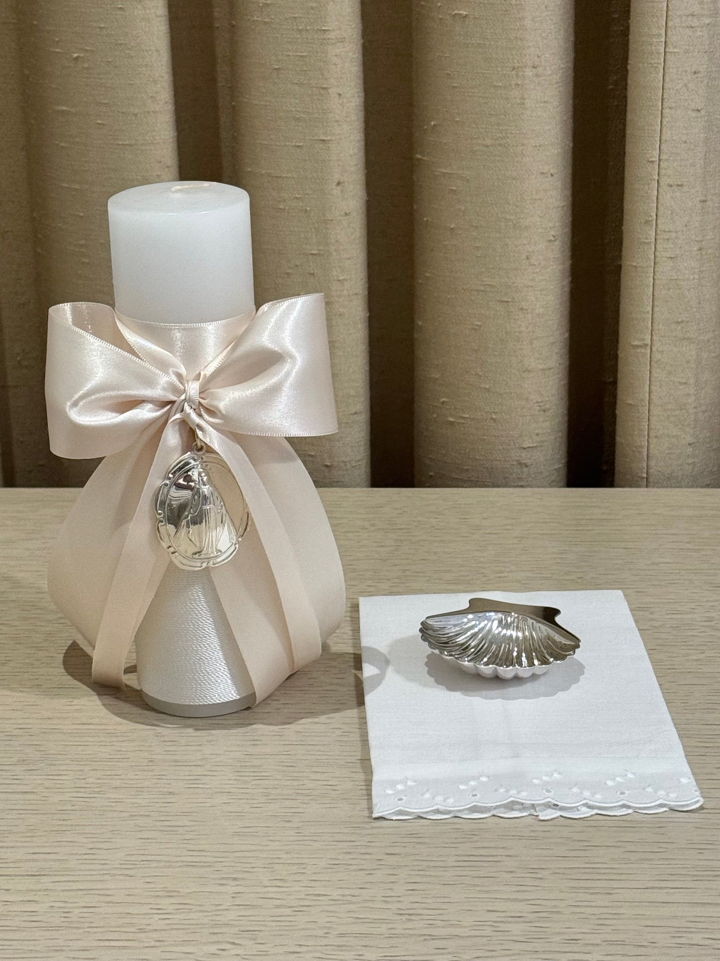 Set de Bautizo con Medalla de la Virgen Milagrosa