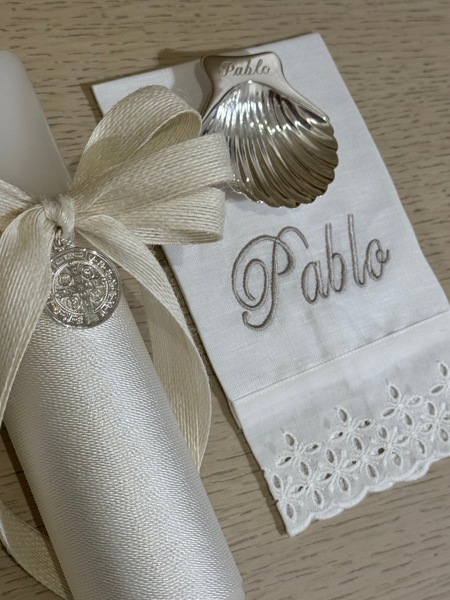 Set de Bautizo con Medalla de San Benito - Personalizado