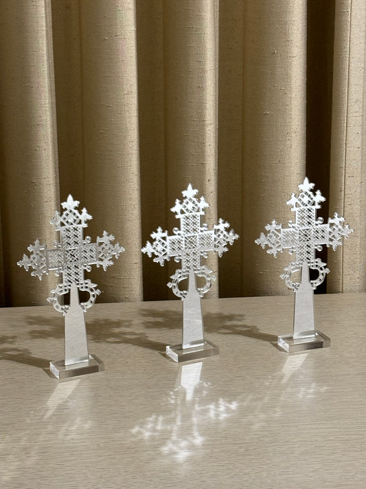 Cruz de Acrílico Plata Espejo 18.5 cm / Paquete de 10 piezas