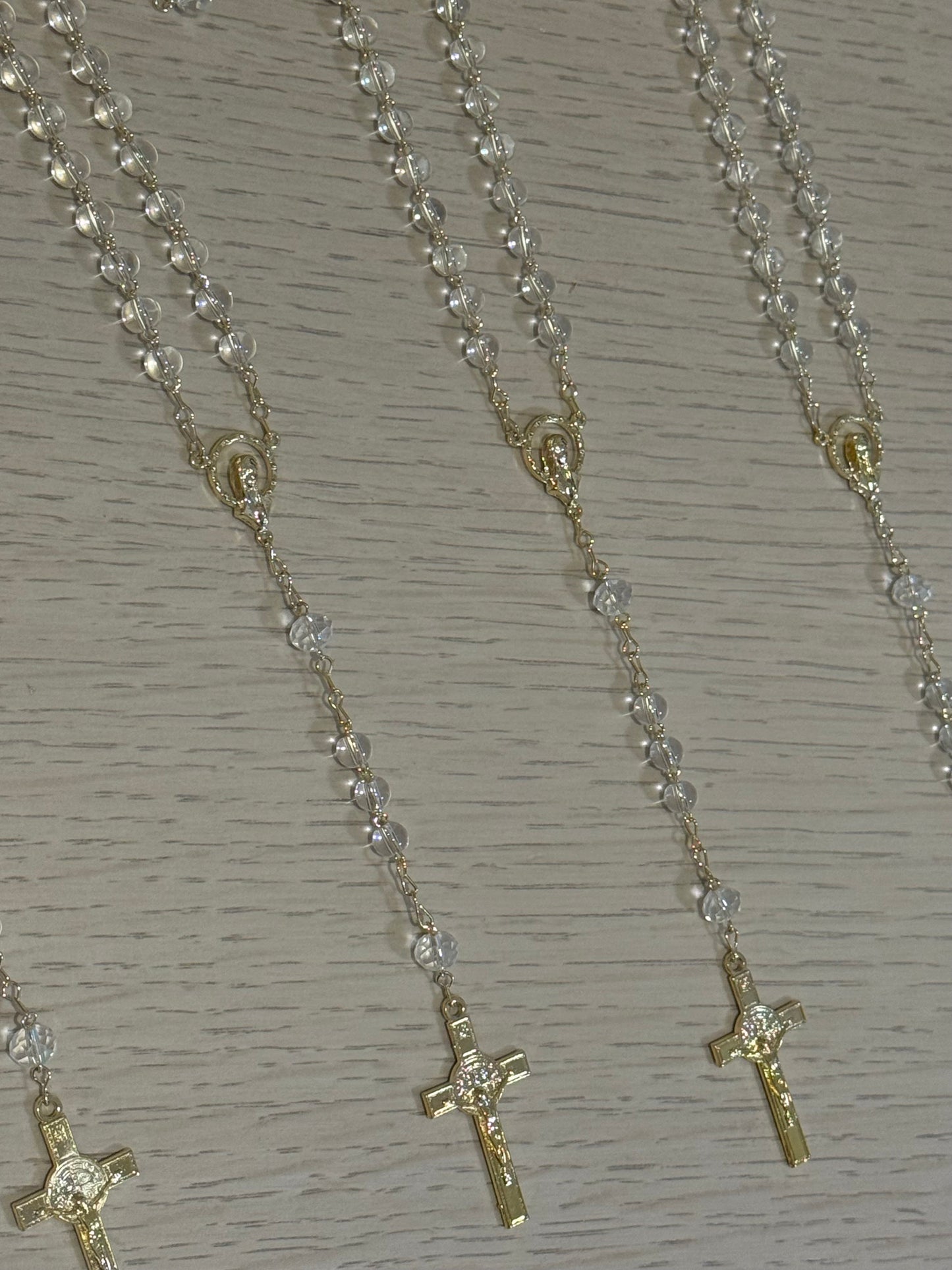 Rosario Dorado con Cuentas de Vidrio y Cristales / Paquete de 10 piezas
