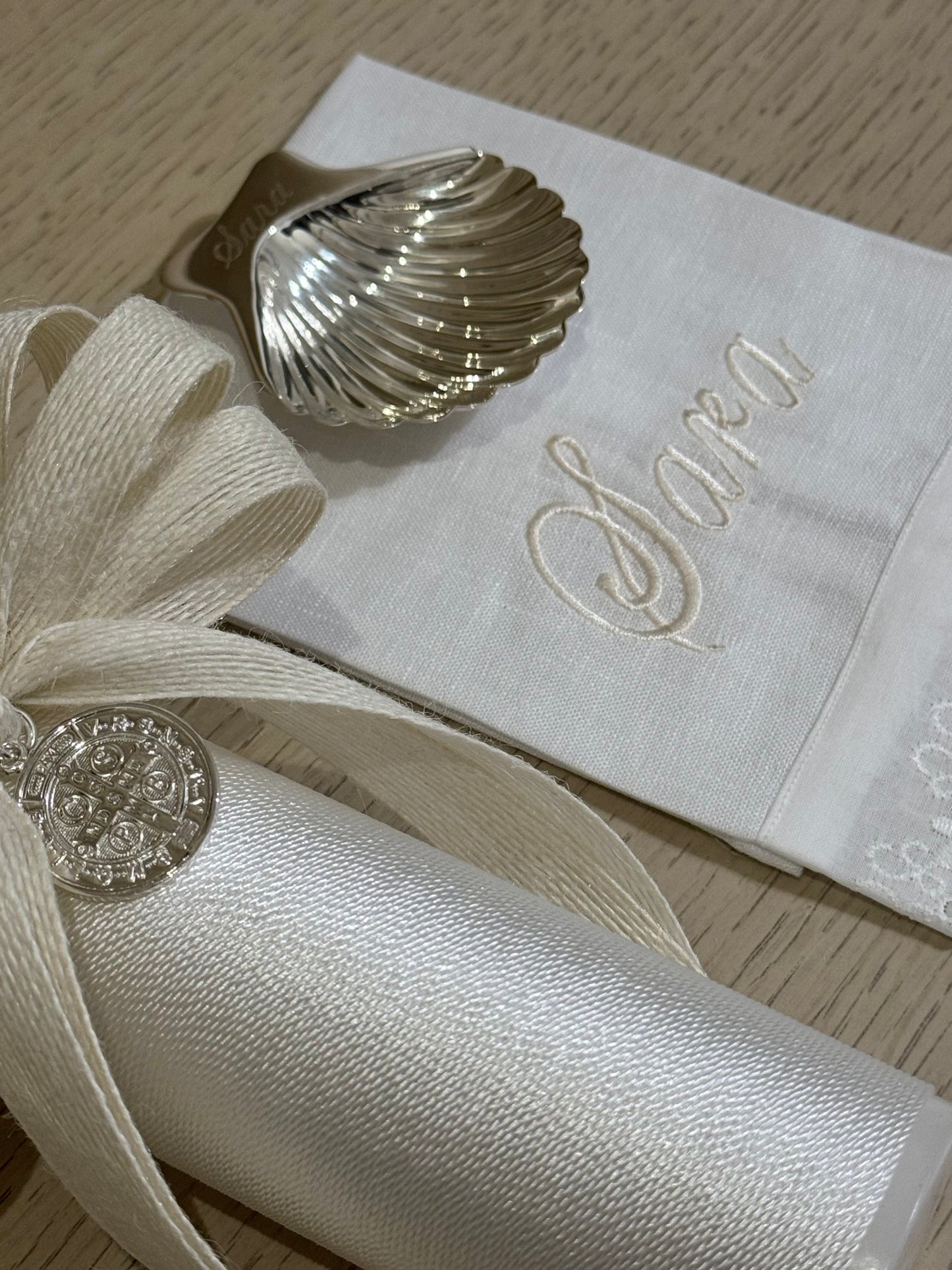 Set de Bautizo con Medalla de San Benito - Personalizado