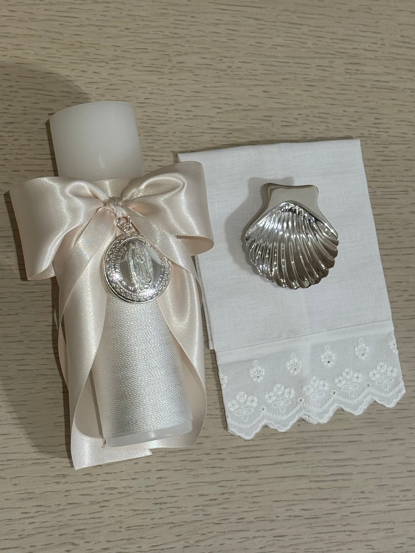 Set de Bautizo con Medalla de la Virgen de Guadalupe