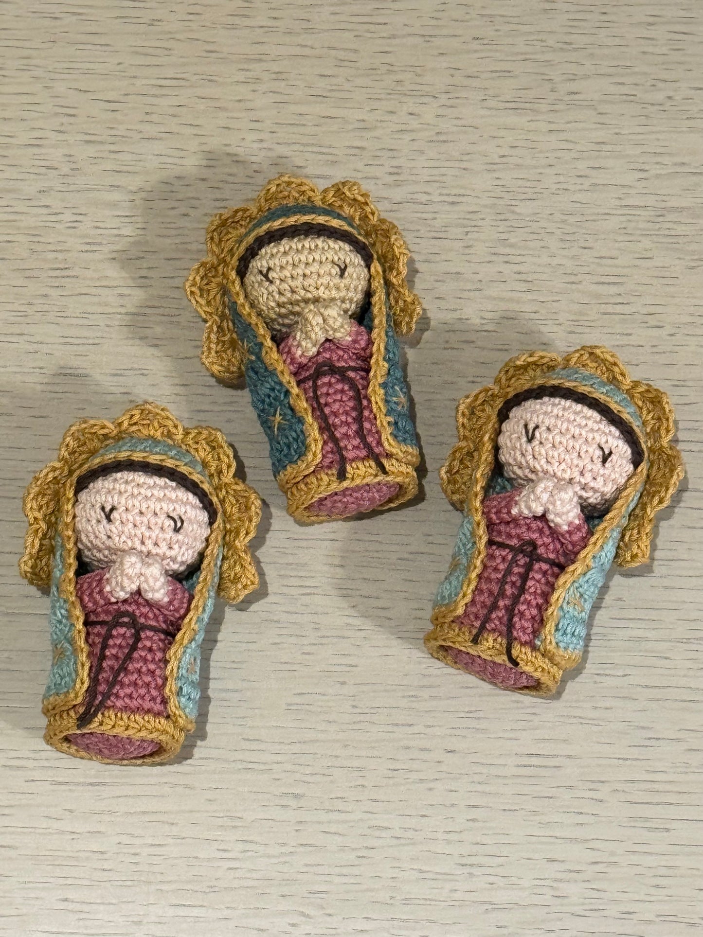 Virgencita de Guadalupe Crochet 12 cm / Paquete de 10 piezas