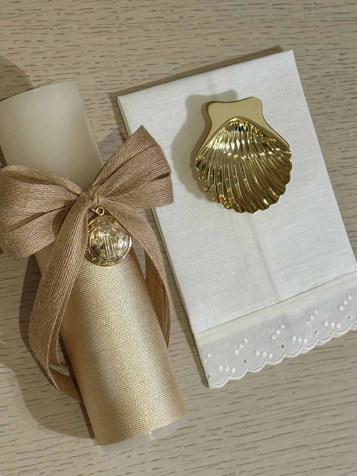 Set de Bautizo con Medalla de San Benito