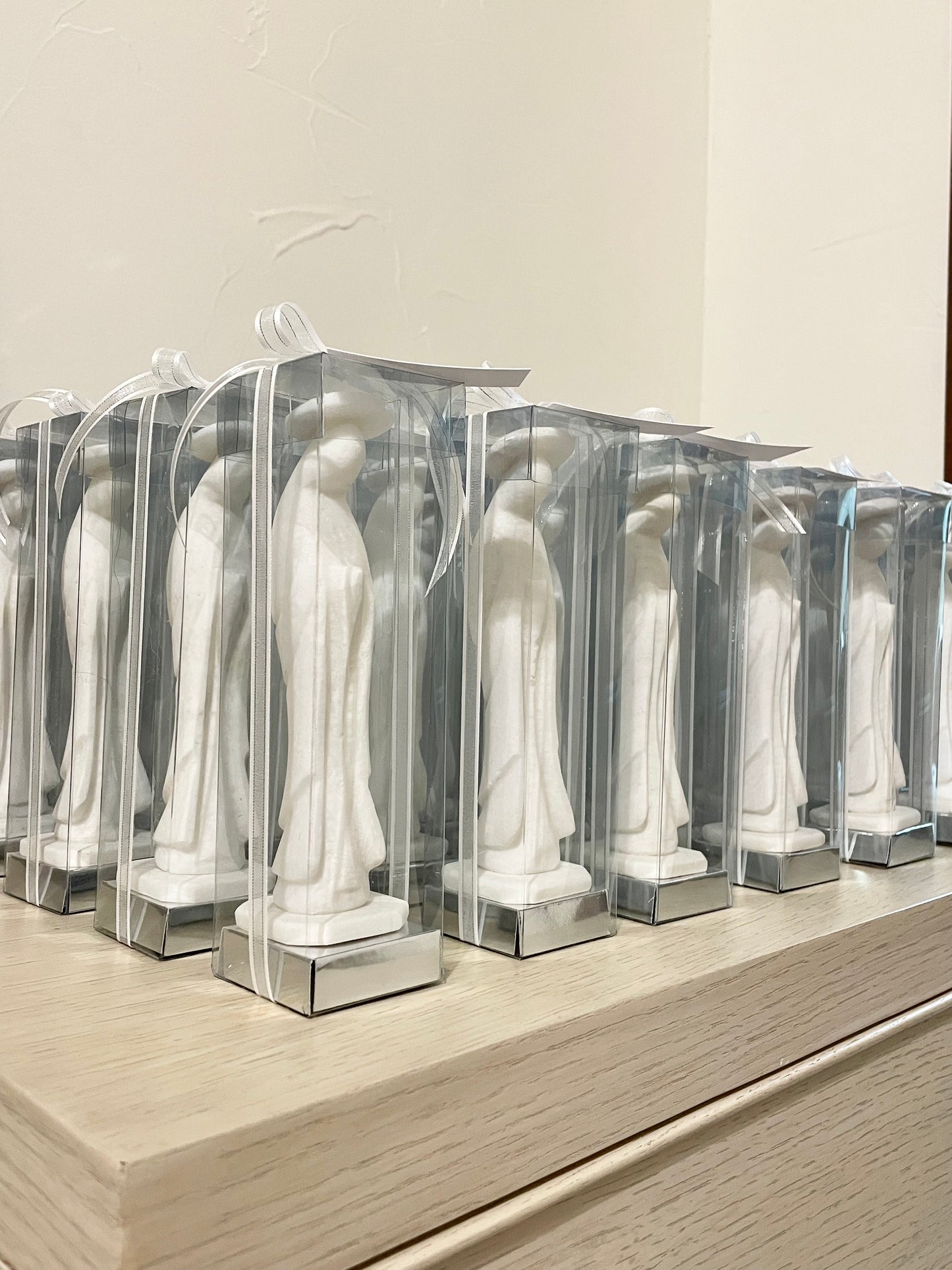Virgencita de Lourdes de Piedra Blanca 15 cm / Paquete de 10 piezas