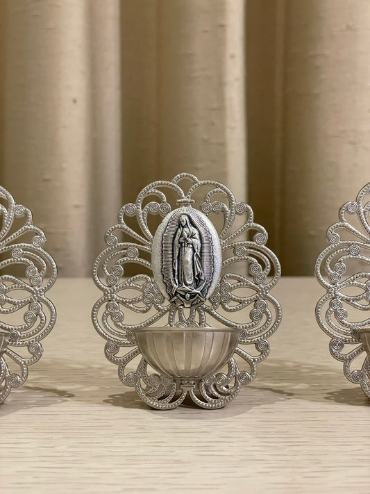 Mini Pila para Agua Bendita de Virgen de Guadalupe 7 cm / Paquete de 10 piezas