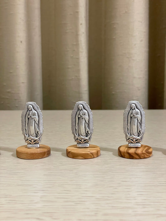 Mini Estatua de Virgen de Guadalupe 5 cm / Paquete de 10 piezas